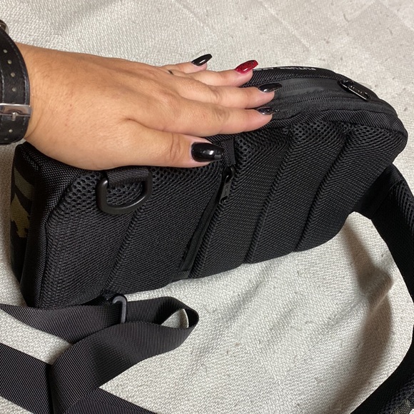 Bange Backpack - Picture 4 of 7